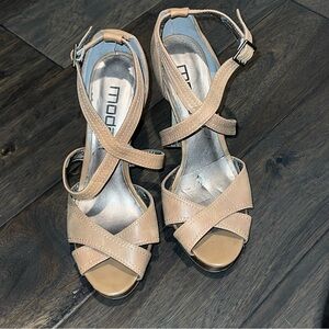 Moda Spana Platform Sandals Women 8.5M Tan Good Strappy Wood‎ Grain Heel Dressy